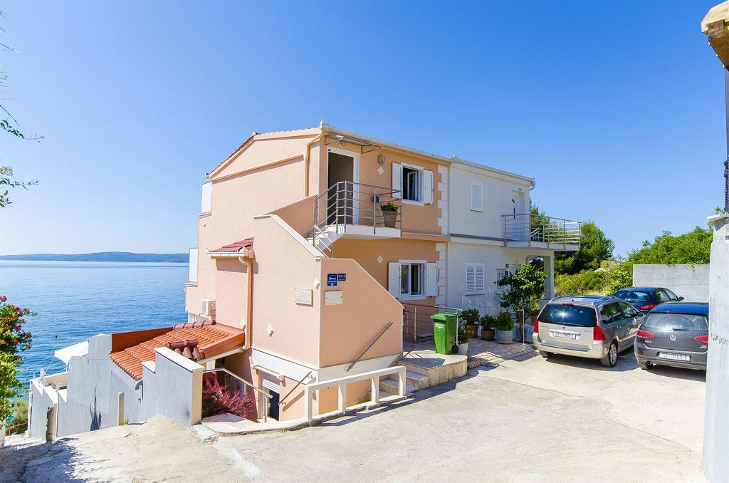 Apartments Nives Trogir Exteriör bild